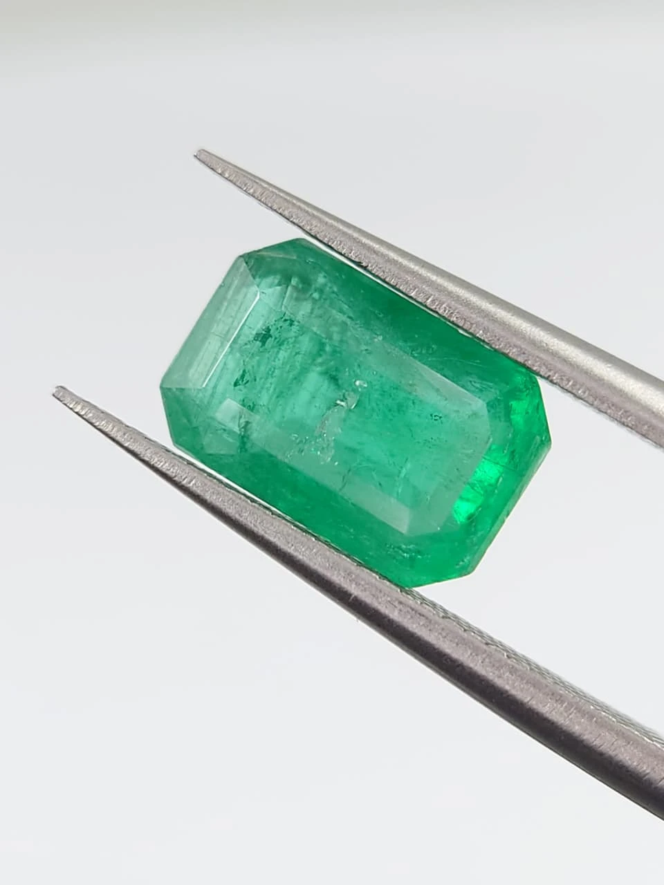 2.67ct Naturald Saturated Panjshir Emerald from Afghanistan — view 5